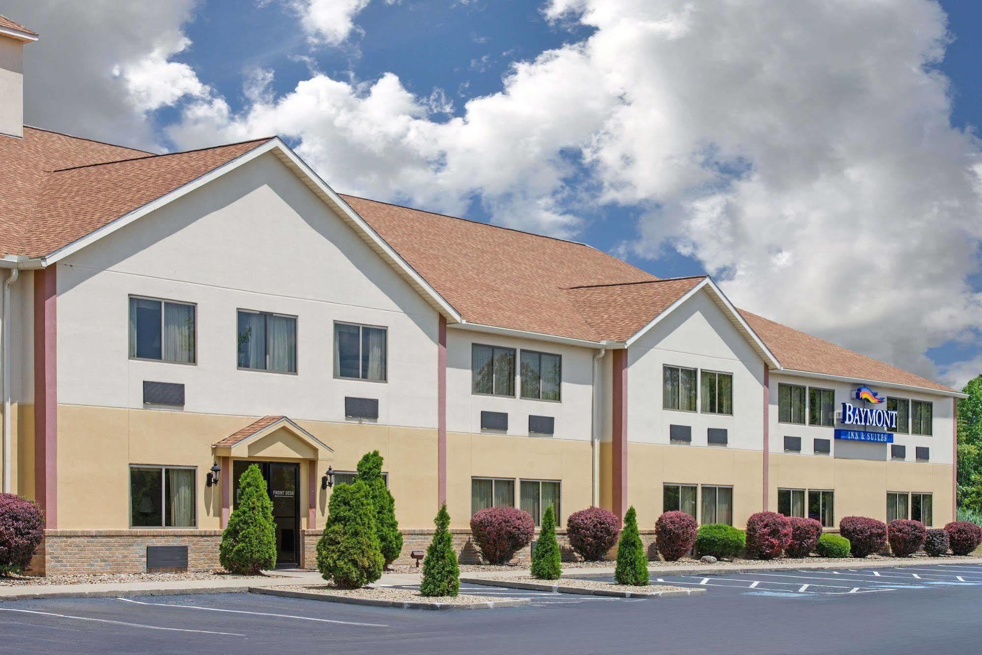 מלון Baymont By Wyndham Boston Heights/Hudson מראה חיצוני תמונה