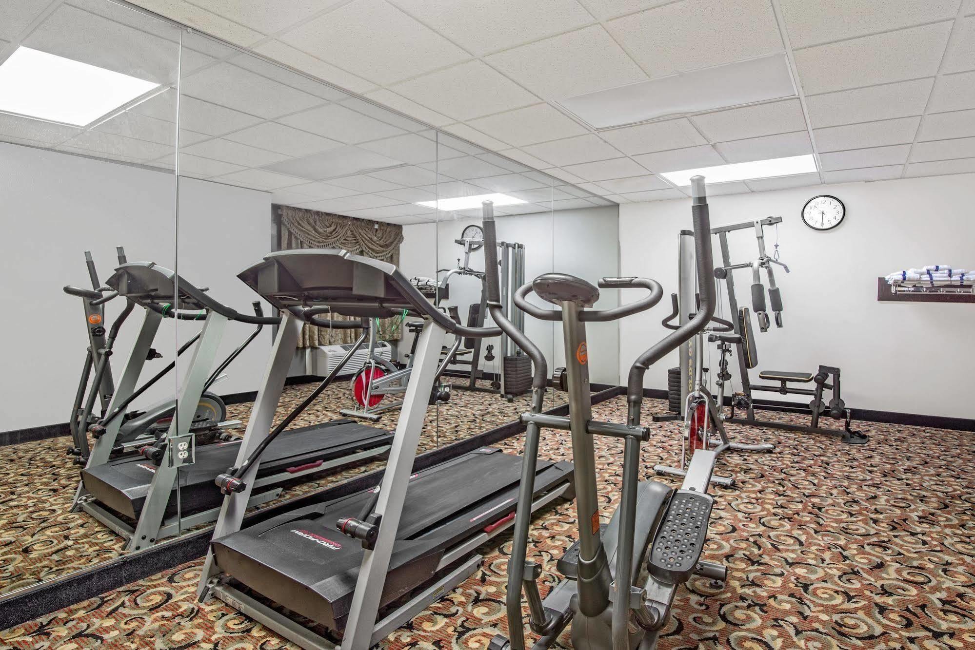 מלון Baymont By Wyndham Boston Heights/Hudson מראה חיצוני תמונה